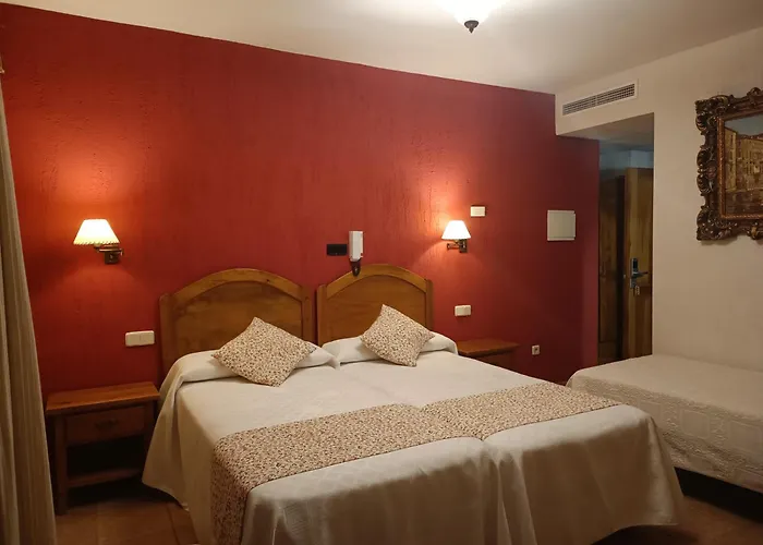 Hostal Decerca Pradena