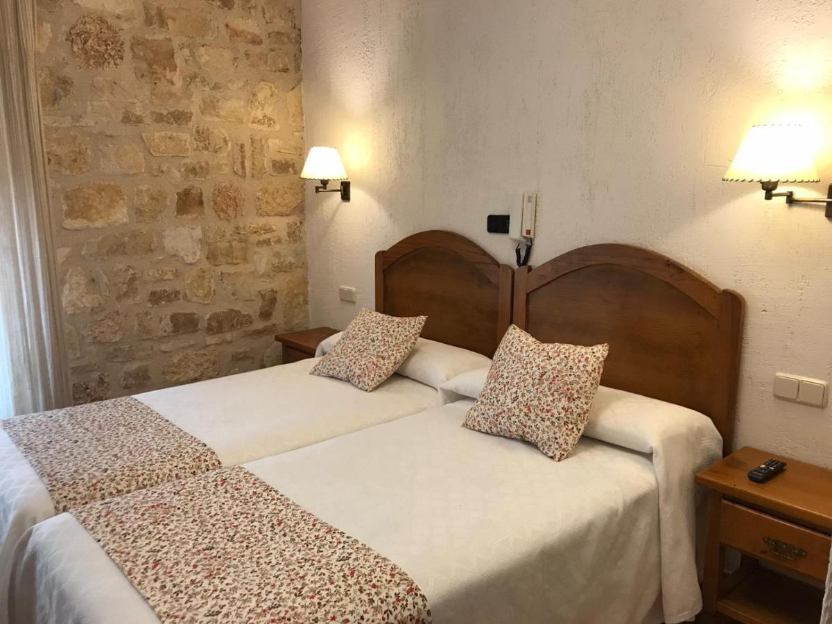 Hotel Decerca *